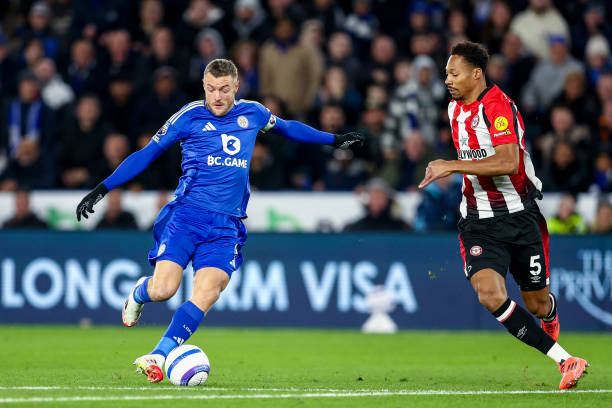 并伺机进行 并伺机进行