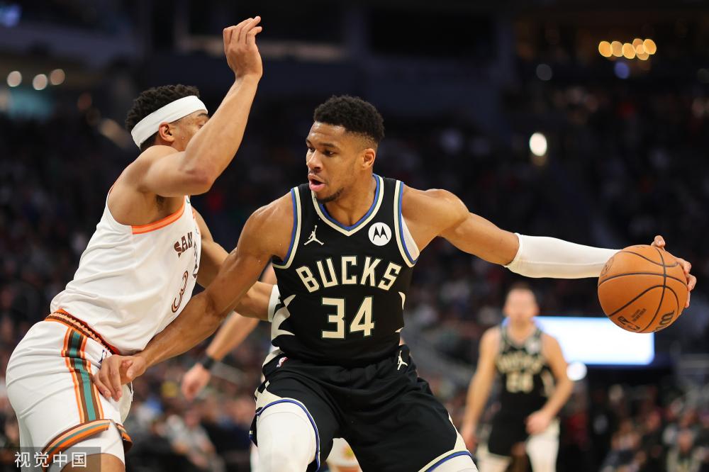 他的缺席可 他的缺席可