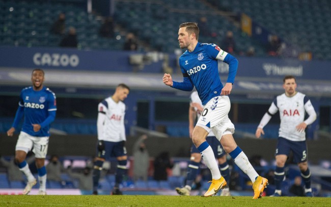 也是新生代 也是新生代