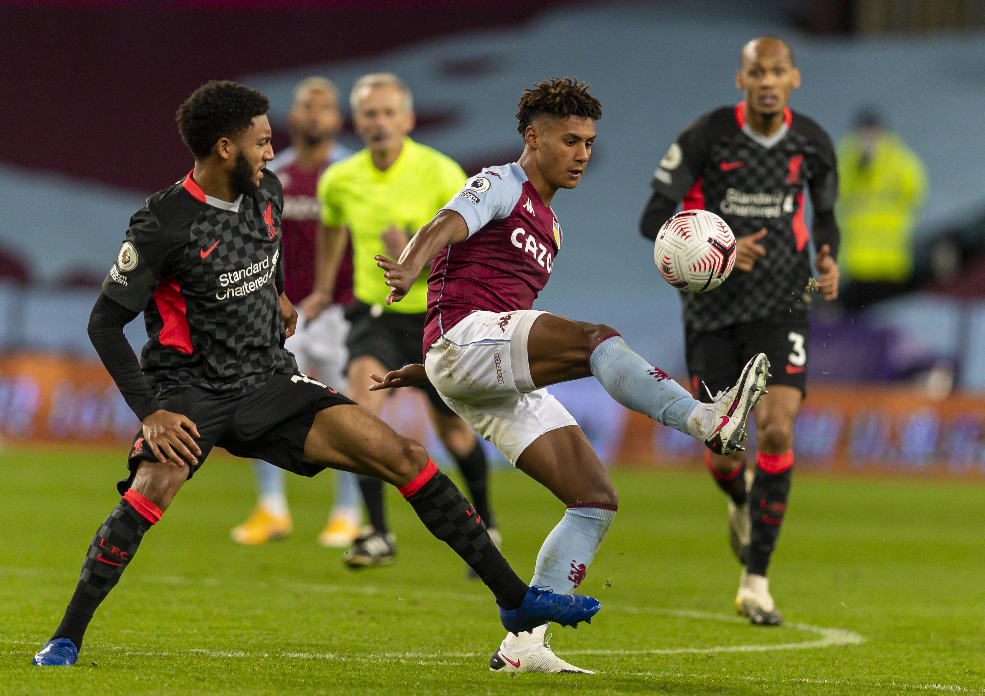 足球场上的 足球场上的